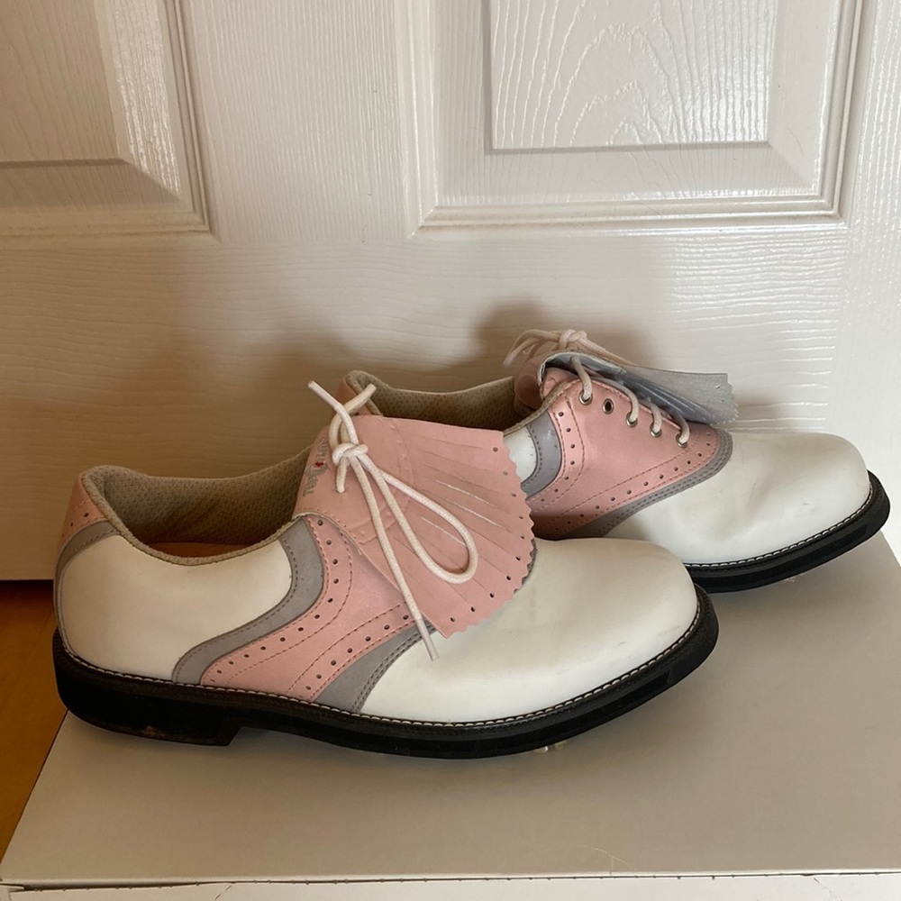 Top Flite women’s 8 1/2 golf shoes. Pink, white and grey.